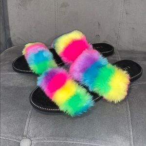 Rainbow 🌈 fuzzy slide sandals